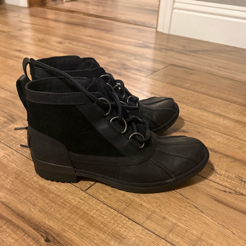 Ugg rain boots black size 7.5